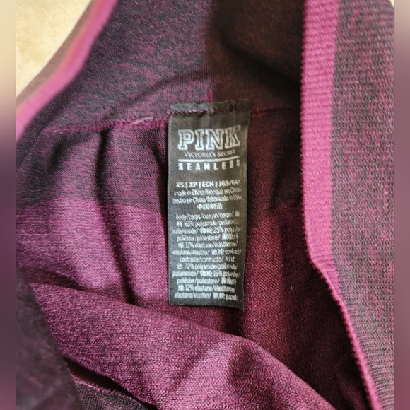 Victoria Secret Pink Seamless Athletic Set - Size XS - Picture 7 of 13